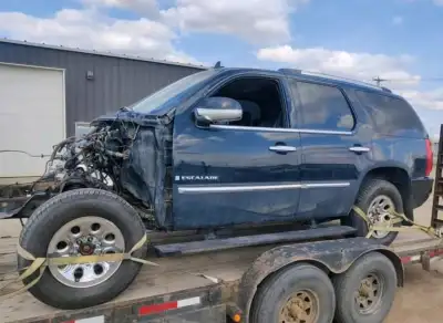 PARTING OUT 2008 Cadillac escalade I AM NOT SELLING TRIM OR INDIVIDUAL DASH PIECES sorry As shown !...