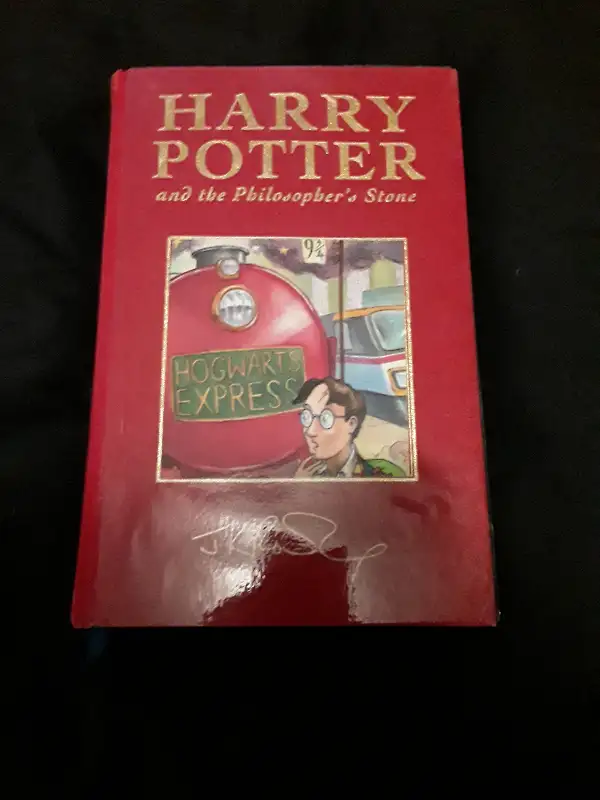 1st Edition/1st Print Harry Potter Bloomsbury Deluxe Set UK in Fiction in Ottawa - Image 9