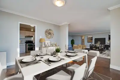 - Unfurnished 1-bedroom available in furnished 3-bedroom shared apartment with lakeview now availabl...