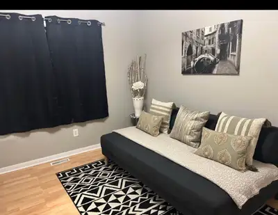 1250 Each: For Rent/2 bedroom/Newmarket