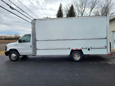 2017 Ford E-450 roues double 16 pieds