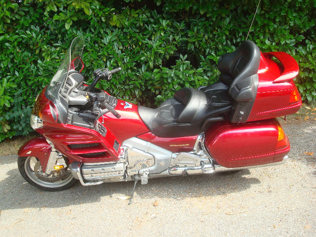 Goldwing GL1800 2003 Superb condition. in Touring in Delta/Surrey/Langley - Image 3