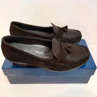 New Women’s Size 10 W SAS Taylor Onyx Shoes – Only $99