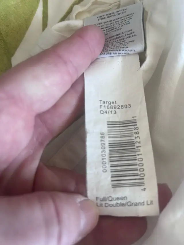 Duvet with cover and two pillowcases $120 OBO in Bedding in Ottawa - Image 5