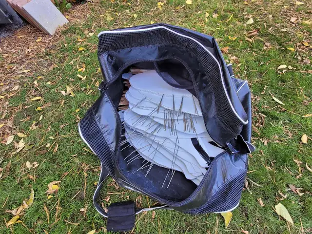 Snow geese silhouette decoys in Fishing, Camping & Outdoors in Ottawa - Image 7
