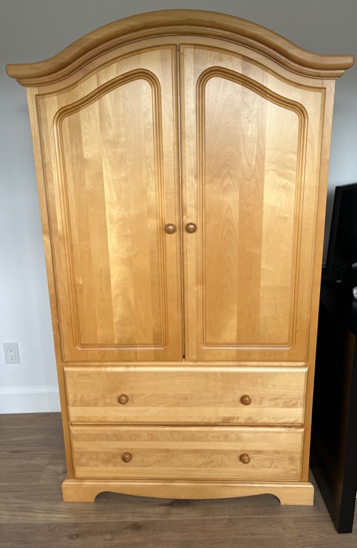 Commode et tête de lit simple en merisier Commodes et armoires Lévis Kijiji