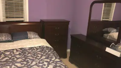 Private room  for working professional female or student