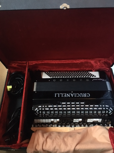 Crucianelli Electronic/Acoustic Accordion in Pianos & Keyboards in Edmonton - Image 3