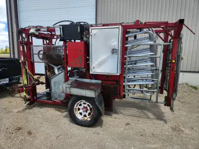 Appelton lift trim chute. Single rear leg lift. Was being used daily till last week. Great chute for...