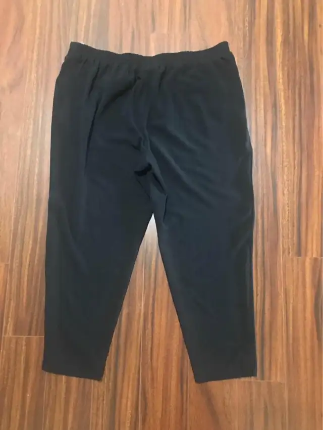 Fourteenth Place women’s XXL tapered leg dress pants, black in Women's - Bottoms in Oshawa / Durham Region - Image 4