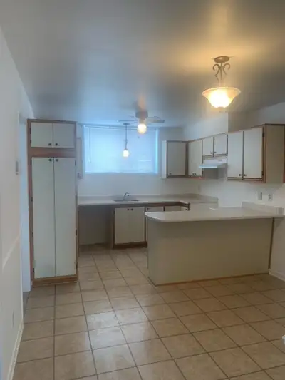 Beau 4½ à louer – 3ème étage Lumineux, à Vimont, Laval Situé dans un immeuble calme et bien entreten...