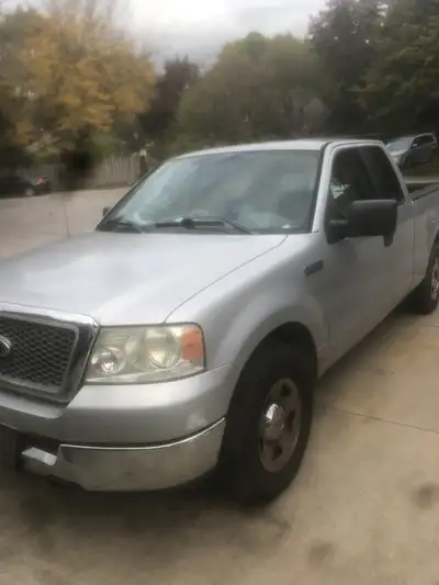 Ford F 150 2005, 274K good running condition ,Just change front brakes pads