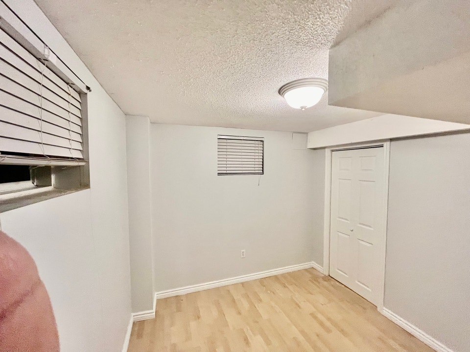 2 bed 1 bath basement for rent November 1st $1850 all in 4