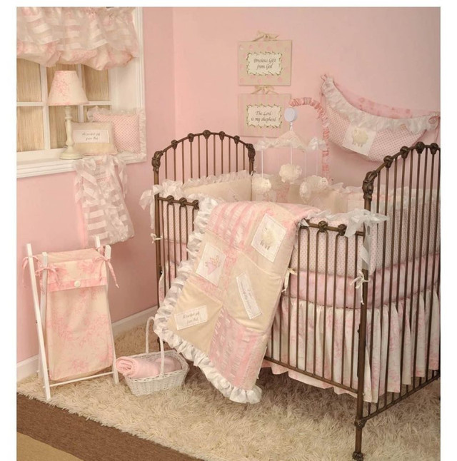 Heaven Sent Girl 8pc crib bedding collection by Cotton Tale dans Berceaux  à Région de Markham/York - Image 2
