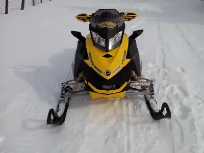 Ski-Doo Mxz 500ss moteur Rotex Original ,pont changé ... ( Prix demandé 3300.00 $ ) ......