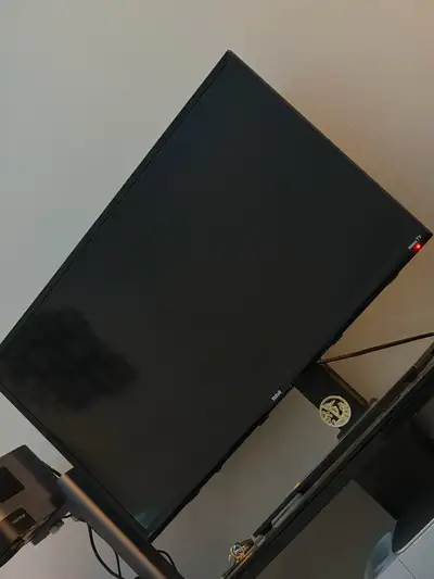 Roku Tv with adjustable stand, wall mount