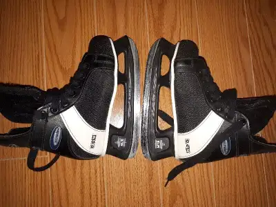CCM kids skates excellent condition 9/13 " 237 mm or Best Offer, View more