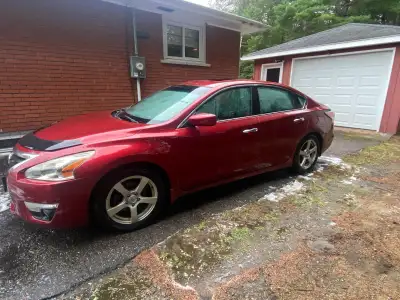 224,000 km Reliable, comfortable and great on gas. Runs and drives well. • Heated front seats • Sunr...
