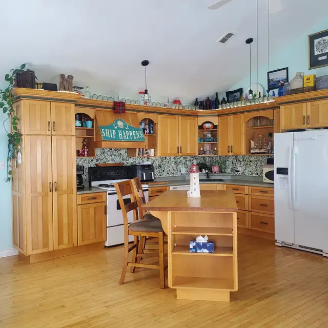 ocean view vacation property sleeps 10 in Nova Scotia in Canada - Image 11