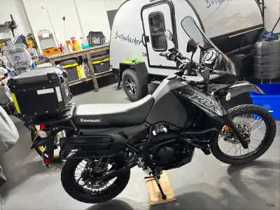 Well maintained. Comes with: 2 sets of keyes New Shinko 700 (front and rear) with tubes in addition...