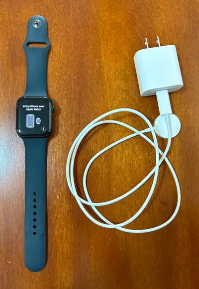 Apple watch SERIES 2 (size 44mm) - Perfect conditions including blue watch strap , 1 case protector,...