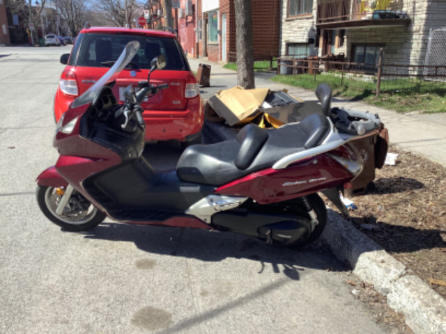 Scooter à vendre dans Scooters et minimotos  à Ville de Montréal - Image 3