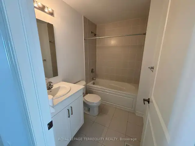 Room For Rent in Room Rentals & Roommates in Belleville - Image 3
