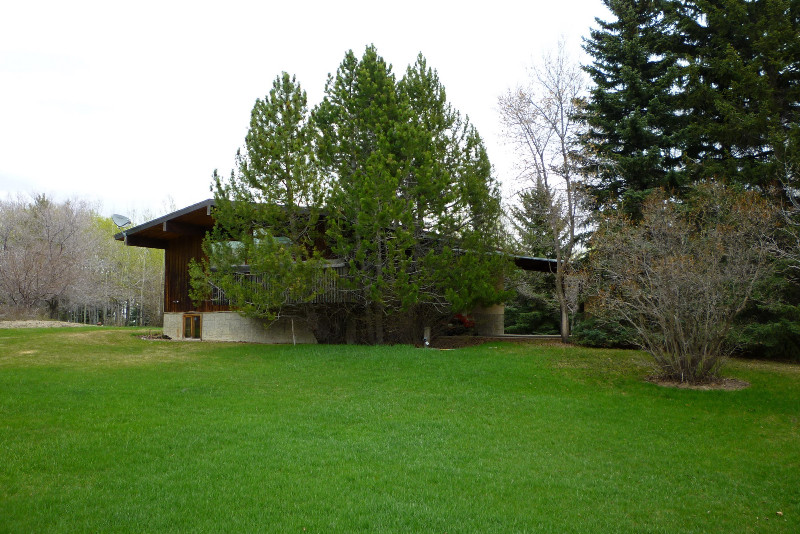 House on acreage between Calgary & Okotoks for rent Long Term Rentals