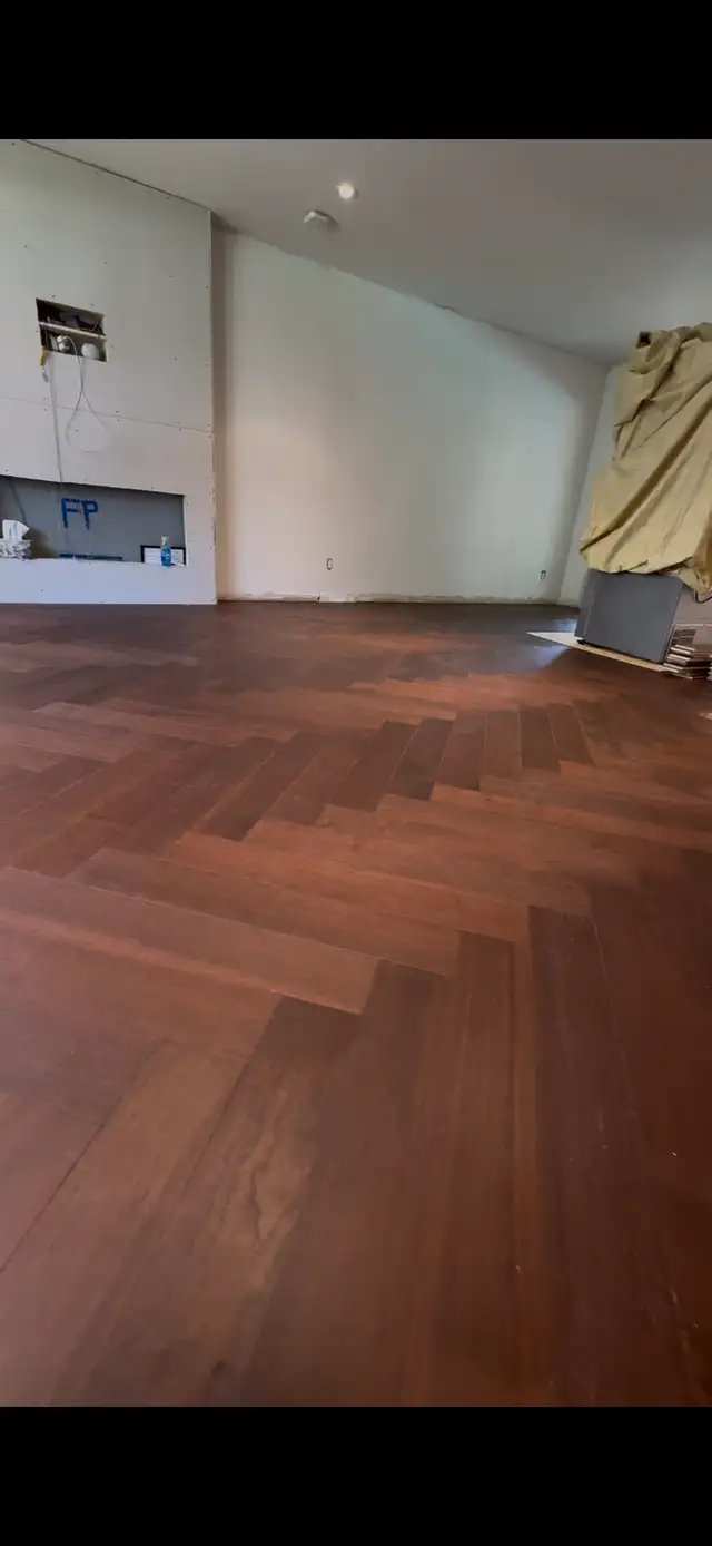 flooring467773128138434560