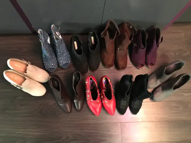 DRESSY BOOTS & SHOES in Women's - Shoes in Grande Prairie - Image 5