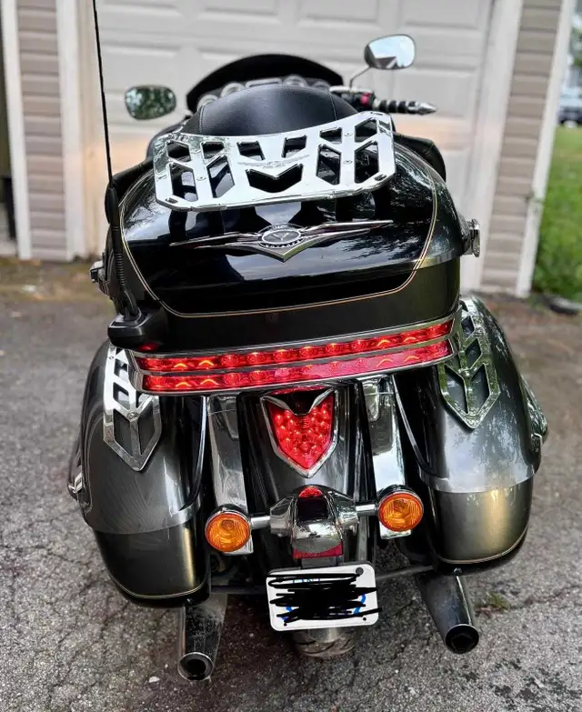 2011 Kawasaki Vulcan Voyager in Touring in St. Catharines - Image 3
