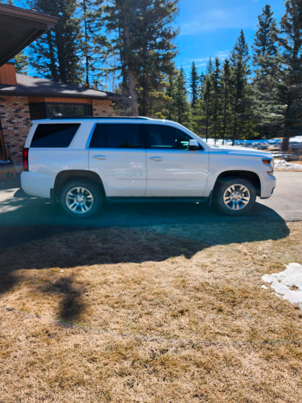 2015 Chevy Tahoe fleet in Cars & Trucks in Calgary - Image 2