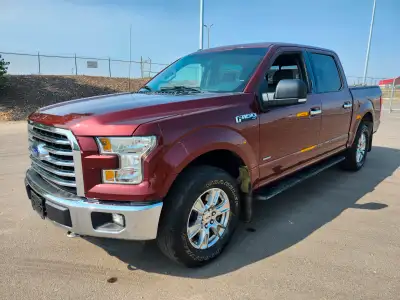 2016 Ford F150 XTR, Crewcab, 2.7 L V6, ecoboost, only 111 KM, 4x4, power cloth seats, navigation, bl...