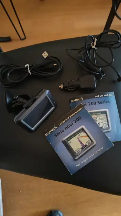 GPS Garmin Nûvi 200 - État impeccable, View more