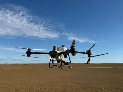 DJI T50 spraying Drone Comes with 3 batteries, remote , charger , 2 cooling kits and canvas cover fo...
