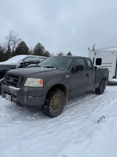 2006 F150 XLT has 260,000km Just put new front suspension in it (springs + shocks) had brakes done w...