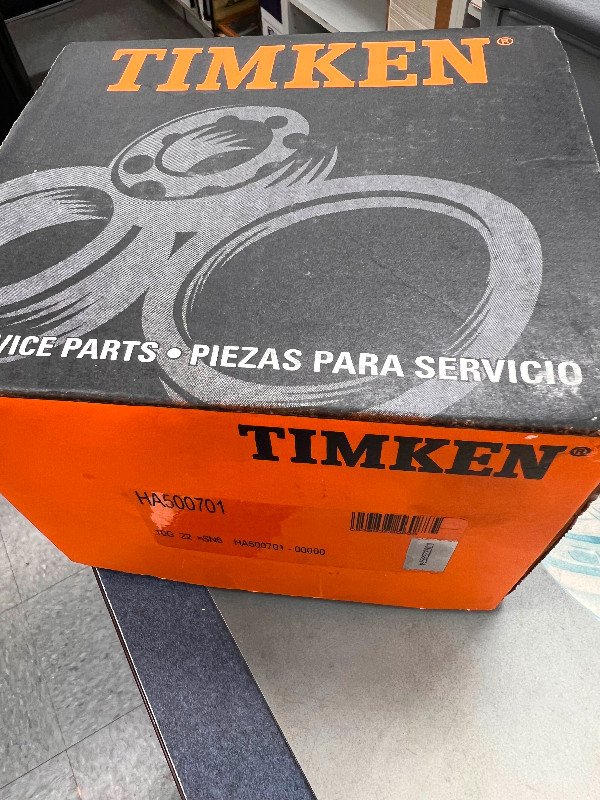 TIMKEN rear wheel hub &amp; bearing assembly in Other Parts & Accessories in Richmond