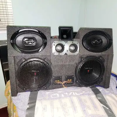 JBL & Kenwood Car Audio Speaker Box With Dual Sub Woofers and T, View more