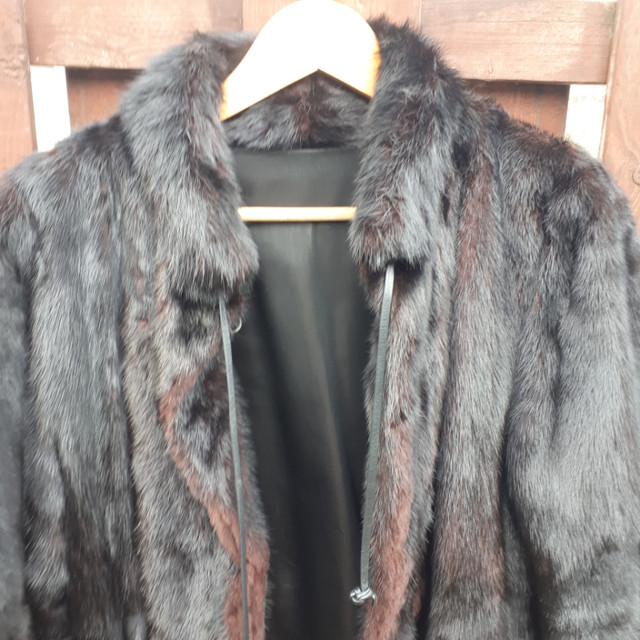 Black Mink Real long  Fur Coat Med/ L  no tag Custom made in Women's - Tops & Outerwear in Ottawa - Image 4