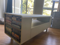 Structube Media Unit