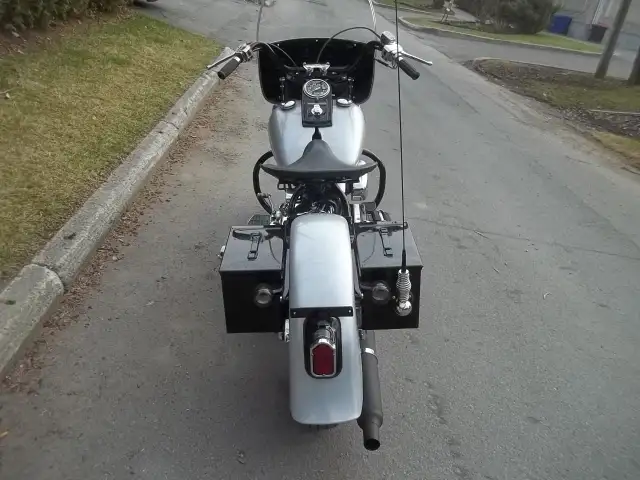HARLEY DAVIDSON FLH 1980 CUSTOM POLICE in Street, Cruisers & Choppers in City of Montréal - Image 8