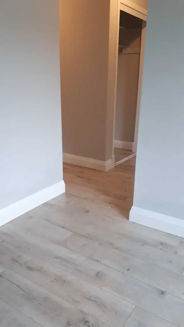 WALL REPAIR, TRIM WORK, TILE, PAINTING, FLOORING in Construction & Trades in Hamilton - Image 7