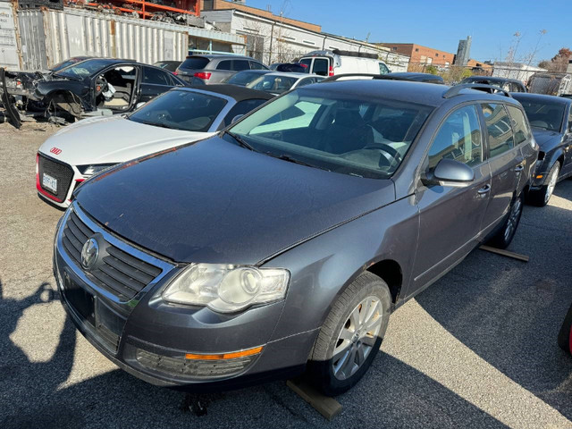 Parting out CHEAP 2010 VW Passat in Auto Body Parts in City of Toronto