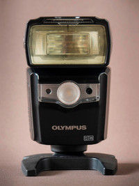 Olympus FL-600r Flash