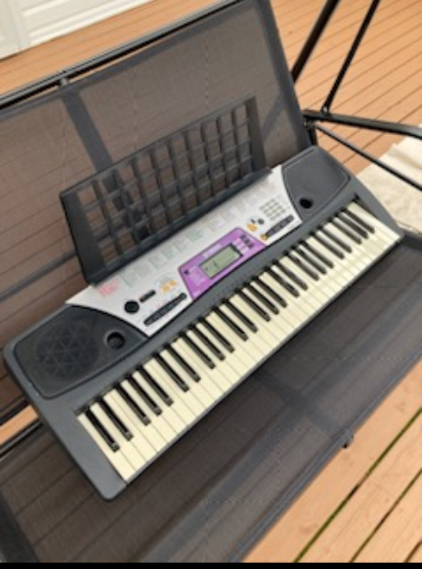 Yamaha keyboard in Pianos & Keyboards in Cole Harbour - Image 2