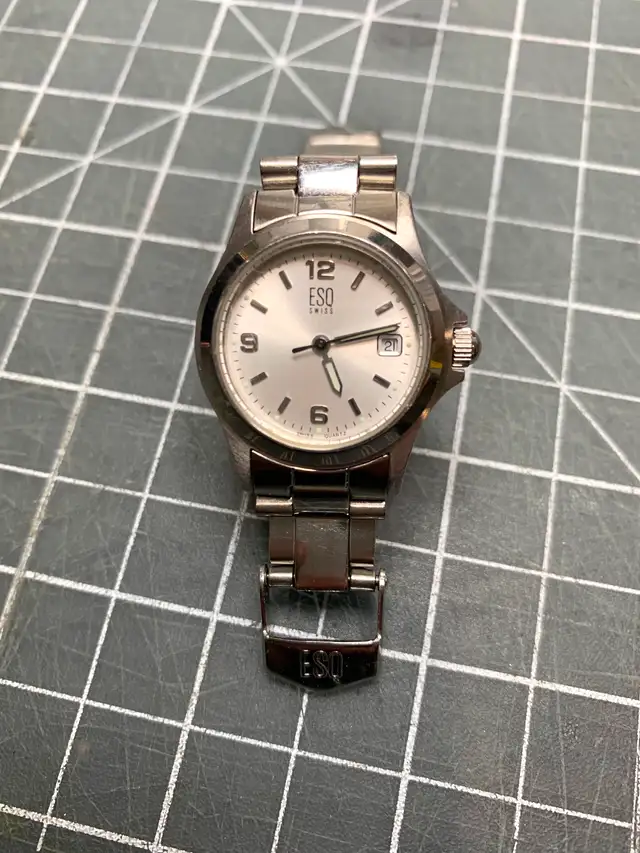 Like new Swiss ladies ESQ steel watch with steel strap628637366631711213
