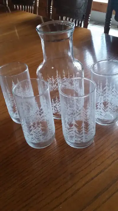 Serving jug and glasses - crystal pine trees As pictured, one jug and four glasses. Glasses are 5.5"...