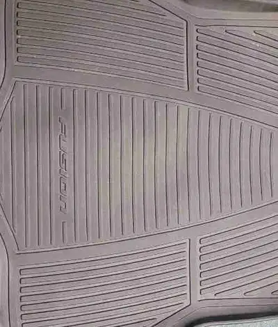 4 tapis intérieur et celui du coffre