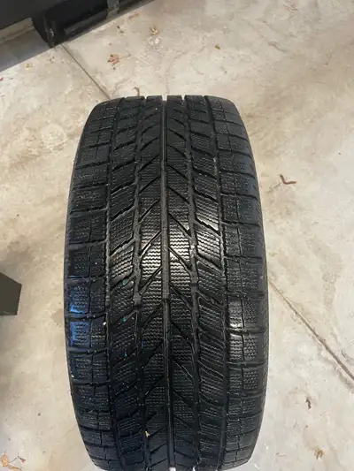 Toyo Observe Run Flat Winter Tires -245/40R19 - 94H -Set of 4 -Run Flat -only 13,000 KM on them. - $...