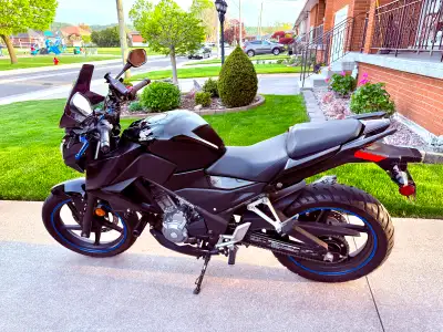 2016 Honda CB300F ABS 12,000 km but will be riding until sold. Runs like a dream. Will pass safety w...